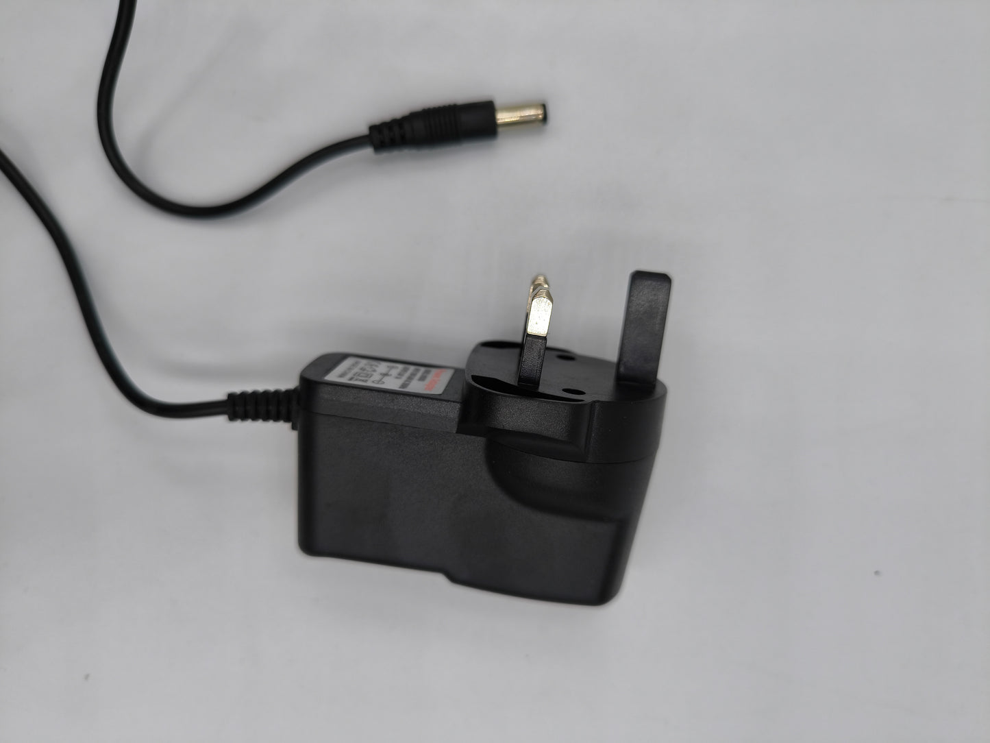 Power Adapter 8.4V1A ( Non Safety Mark )