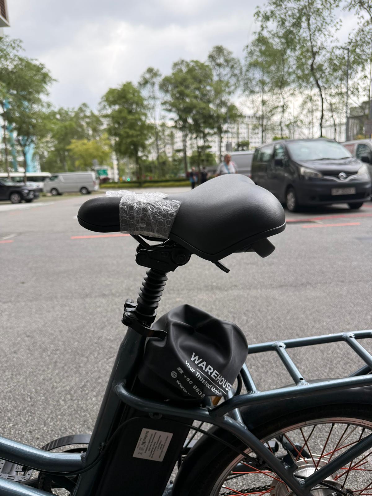 Ninebot Original Cusion Seat with Seatpost/ Foldable Suspension Seat Post