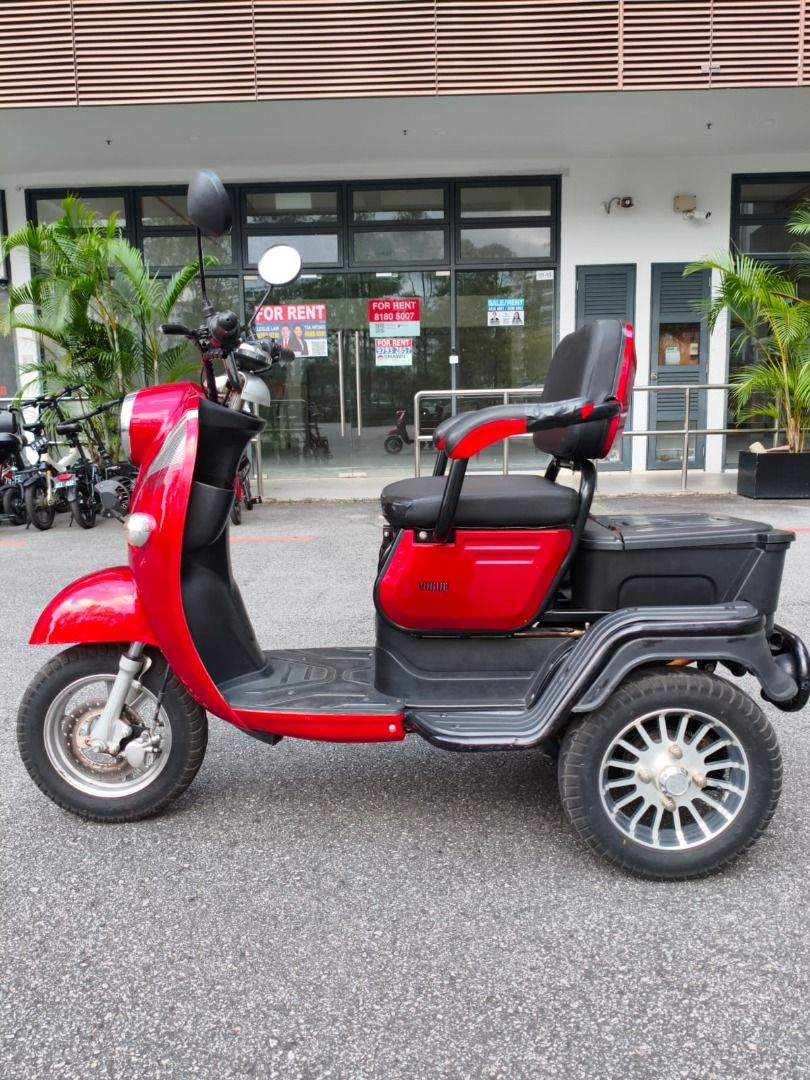 Used 2 Seater PMA Vespa MotorHead | Refurbished | Export Set