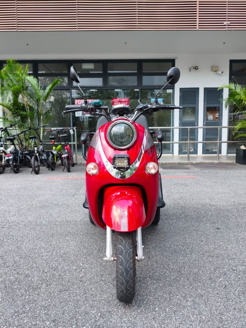 Used 2 Seater PMA Vespa MotorHead | Refurbished | Export Set